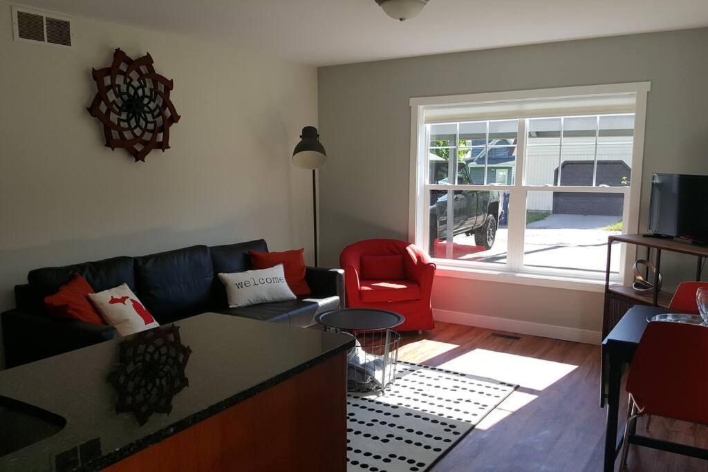 Modern And Pristine Condo -By The Gt Commons Traverse City Bagian luar foto